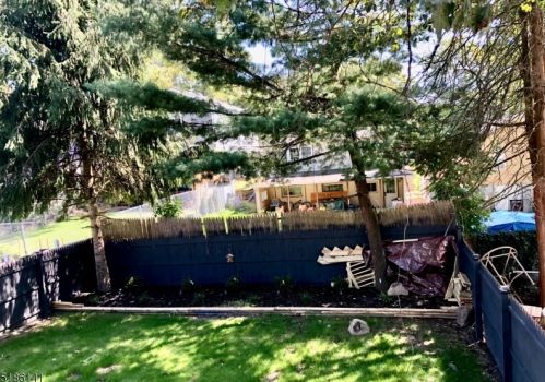 5 Bucknell Trl, Hopatcong NJ  07843-1760 exterior