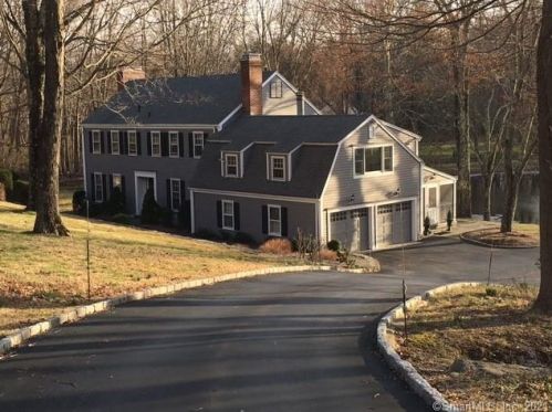 32 Old Belden Hl Rd, Wilton CT 06897-4218 exterior
