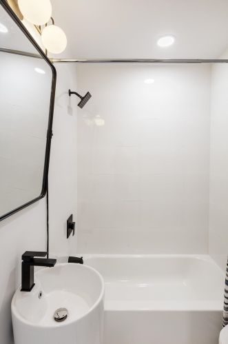 2437 Acton St, Berkeley CA 94702-1914 exterior