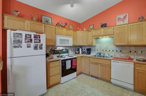 215 11 Ave, Princeton MN 55371-1451 exterior