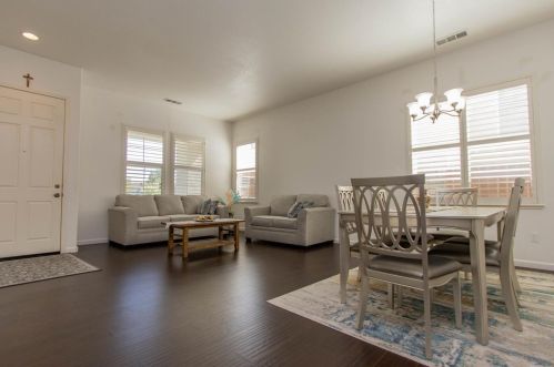 1072 Bennington Ave, Turlock CA  95382-0555 exterior