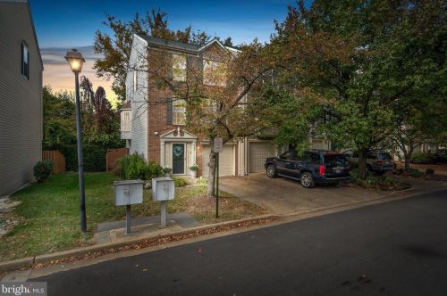 124 Ingle Pl, Alexandria VA  22304-7603 exterior