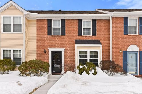 54 Campus Rd, Peekskill, NY 10566-2549