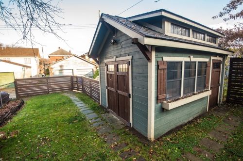 307 Whipple St, Pittsburgh PA 15218-1009 exterior