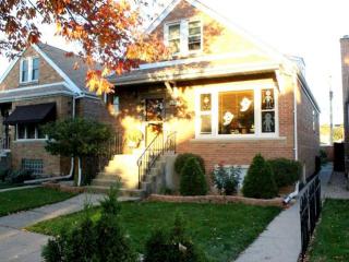 5747 New England Ave, Chicago, IL 60638-3216