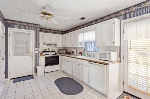 1918 Walden Park Dr, Lithonia GA 30078-3474 exterior