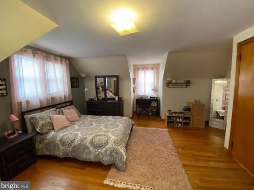 6 Mnr Dr, Trenton NJ 08628-2624 exterior