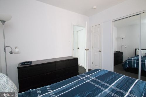 1144 4 St, Philadelphia PA 19133-3208 exterior