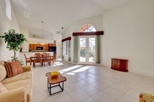 208 River Walk, Fort Pierce FL 34949-8887 exterior