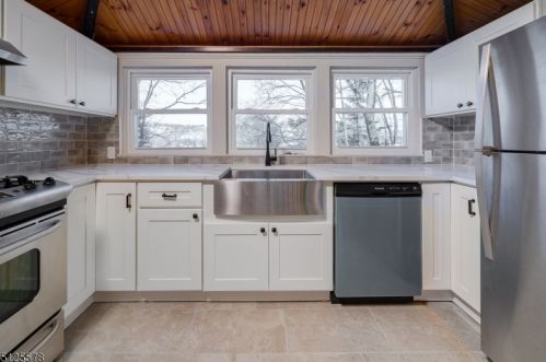 369 Shore Trl, Sparta NJ  07871-2045 exterior