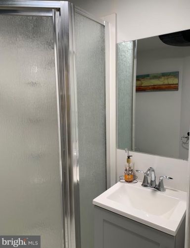 9407 Colesville Rd, Silver Spring MD 20901-4819 exterior