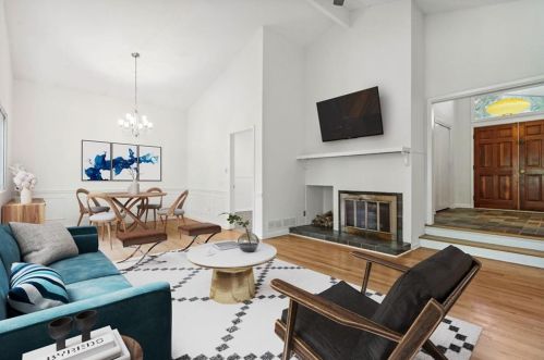 3081 Carmel Dr, Atlanta, GA 30344-6506