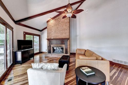 8388 Lake Dr, Lithonia GA  30039-5724 exterior