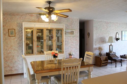 372 Carter Ave, Fort Pierce FL 34983-2998 exterior