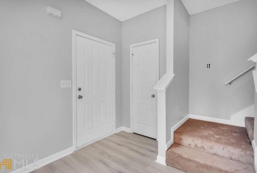 2843 Laurel Ridge Cir, Atlanta GA  30344-8000 exterior