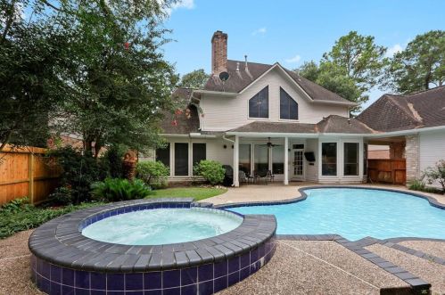 5827 Berkshire Hills Dr, Humble, TX 77345-1806