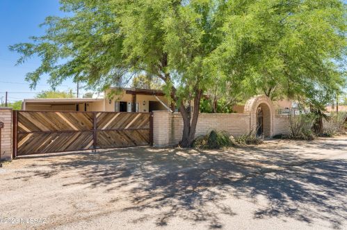 2211 Diamond St, Tucson, AZ 85705-1227