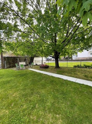 454 Winter St, Woonsocket RI 02895-1176 exterior