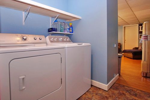 2831 Glenside Blvd, Meskegon MI 49441 exterior