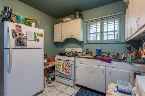 31 Chapel St, Waukegan IL 60085-5407 exterior