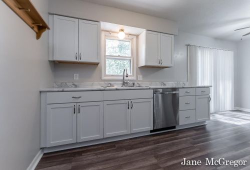 1305 Poulson Rd, Meskegon MI 49445-2532 exterior