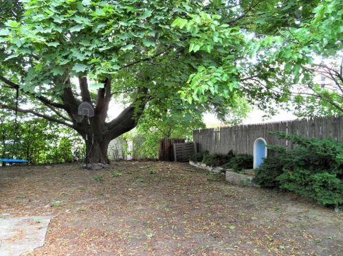 244 Cass Ave, Woonsocket, RI 02895-4712