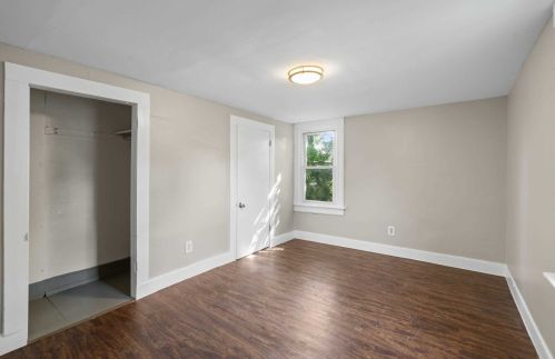 124 Thompson St, Poughkeepsie NY 12601-2621 exterior