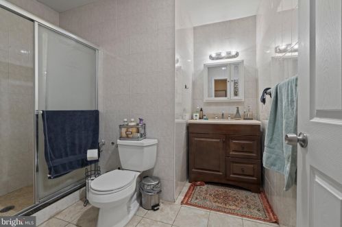 1336 Girard Ave, Philadelphia PA 19122-4212 exterior