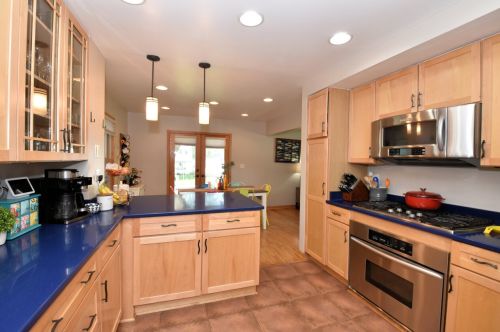 11825 Garfield Ave, Milwaukee WI  53226-2025 exterior