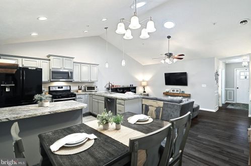 813 Middle St, Hanover PA 17331-2031 exterior