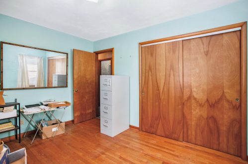 920 Livingston St, Sylvan Beach MI 49461-1535 exterior