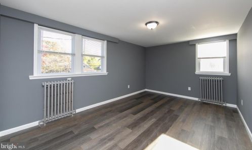 6829 Waldorf Ave, Camden NJ 08110-6109 exterior