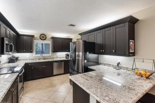 34 Cypress Vw Dr, Naples FL 34113-8008 exterior