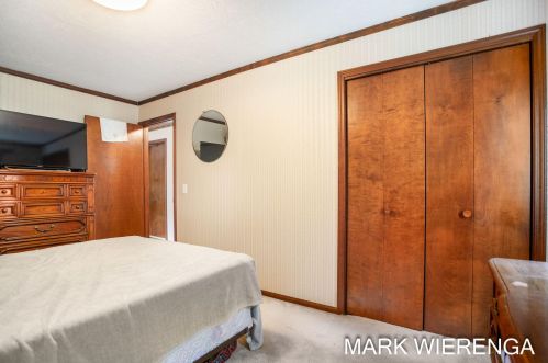 431 Mt Garfield Rd, Meskegon MI 49441-6000 exterior