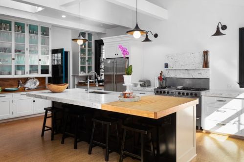 39 Orch Ave, Providence RI 02906-5514 exterior