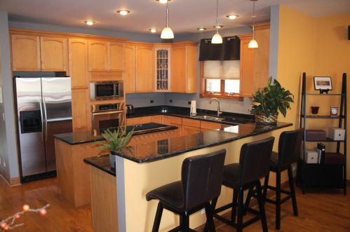 3842 Ottawa Ave, Chicago IL 60634-2128 exterior