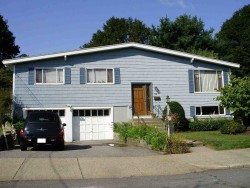 80 Morrill St, Newton, MA 02465-1348