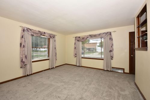 3770 73 St, Milwaukee WI 53216-1926 exterior