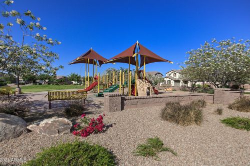 6151 Fresno St, Chandler AZ 85249-5589 exterior