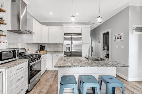 29 Gerard St, Milford CT 06460-7839 exterior