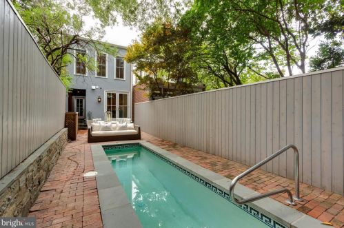 3137 O St, Washington DC 20020-3620 exterior