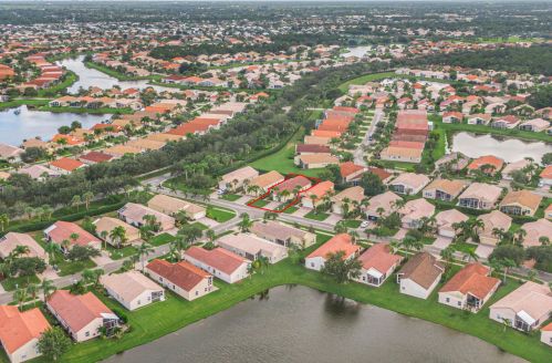 307 Breezy Pt Loop, Fort Pierce FL 34986-2668 exterior