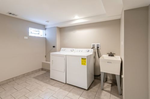 6539 Neva Ave, Chicago IL  60631-1677 exterior