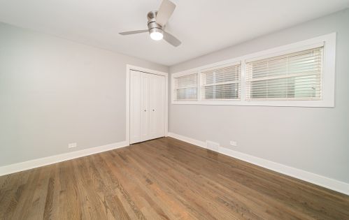 5600 Rutherford Ave, Chicago IL 60638-3247 exterior