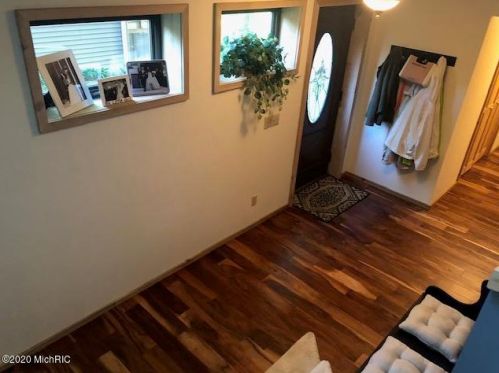 19042 Brandywine Dr, Gobles MI 49055-8691 exterior