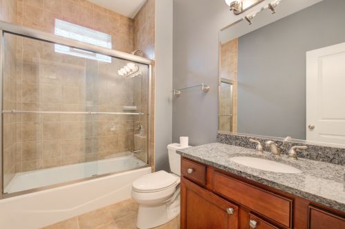 435 37th Pl, Chicago IL 60632-1621 exterior