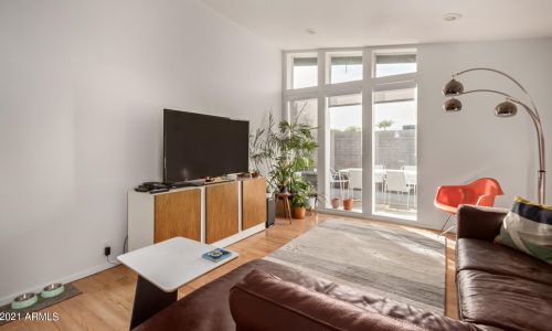 4027 45 Pl, Phoenix AZ 85050-6843 exterior