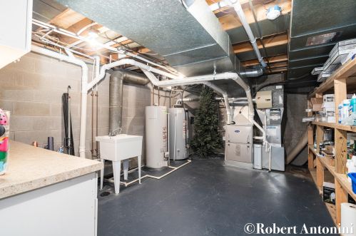 2420 Gln Echo Dr, Grand Rapids MI 49546-5524 exterior