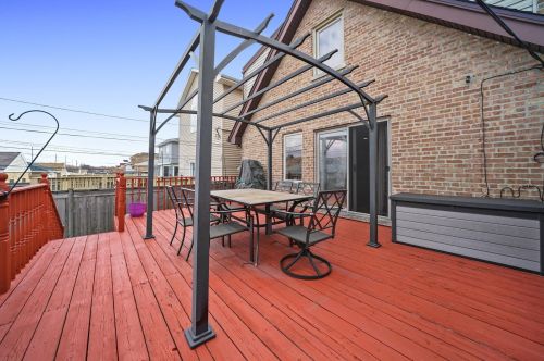 6129 Mcvicker Ave, Chicago IL 60638-4325 exterior