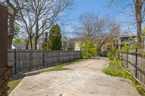 4024 Arthington St, Chicago IL 60624-3501 exterior